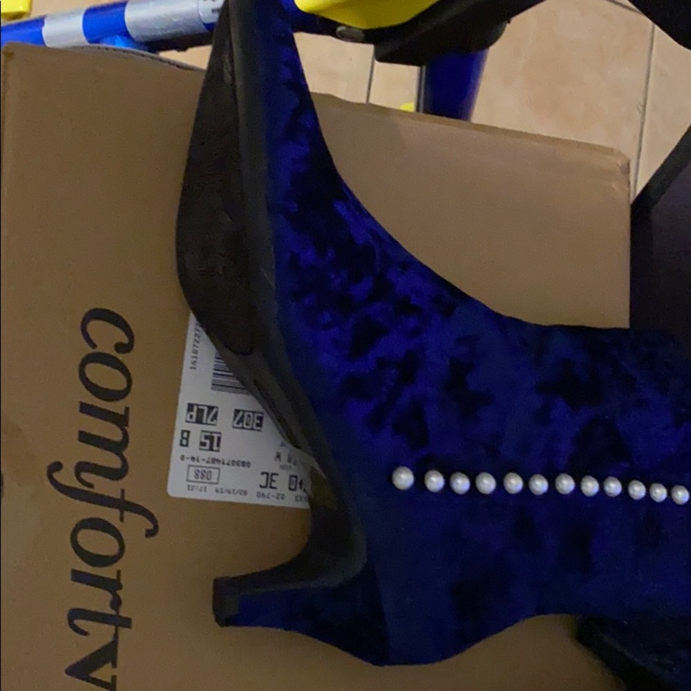 Boots with small heel